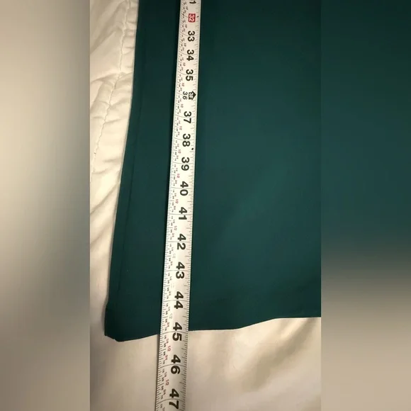 Elegant Green Strapless Dress with Silver Accents at midriff - Picture 8 of 12